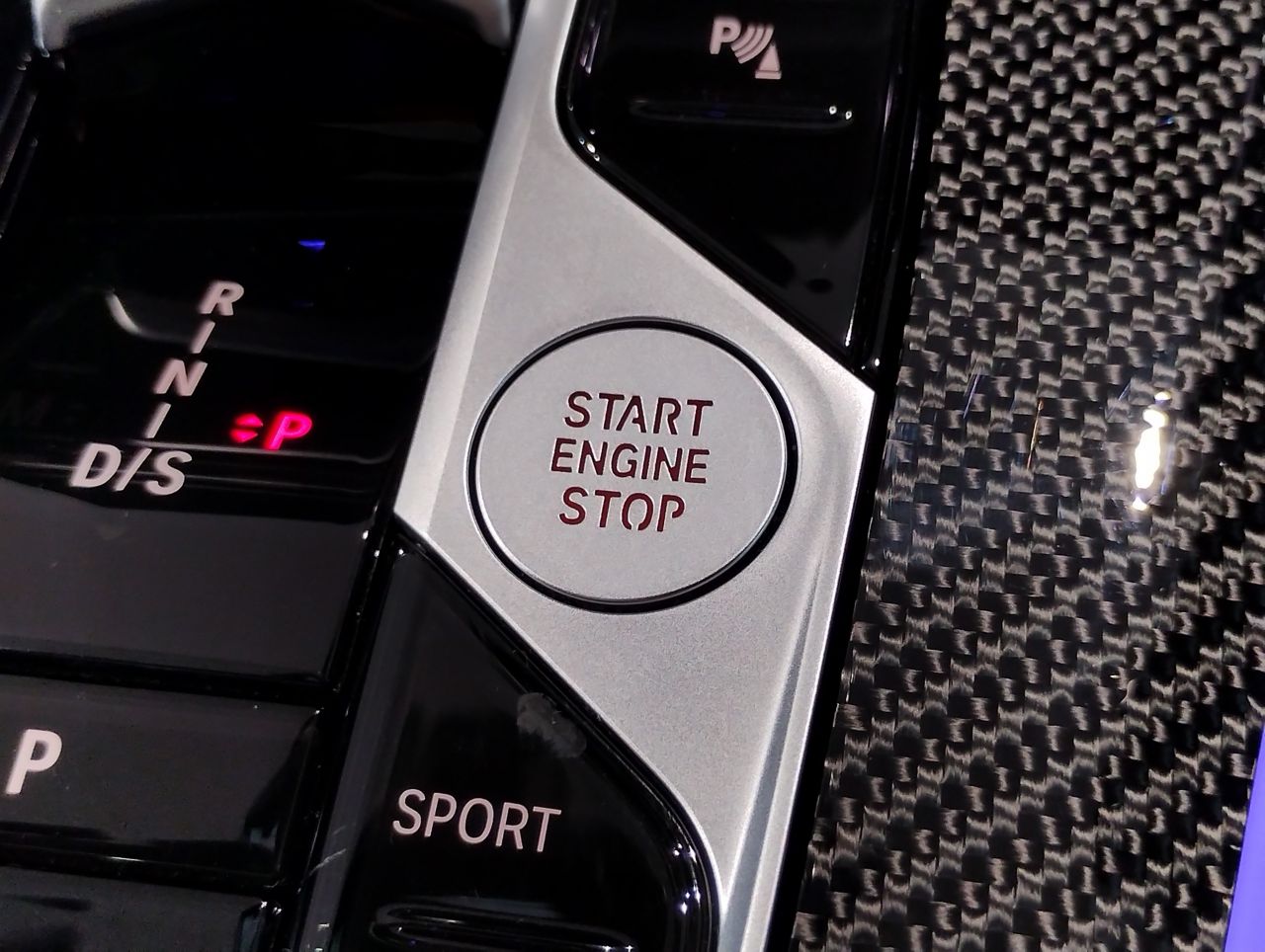 X5 M60i xDrive RHD