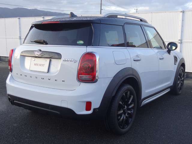 MINI CROSSOVER COOPER D