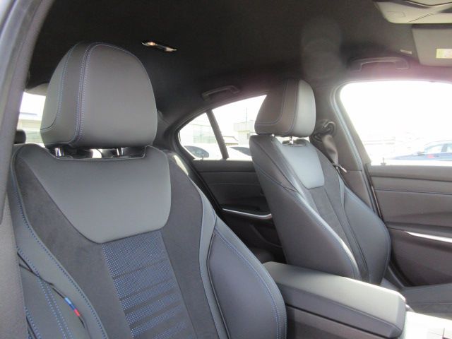 320d xDrive Berline RHD
