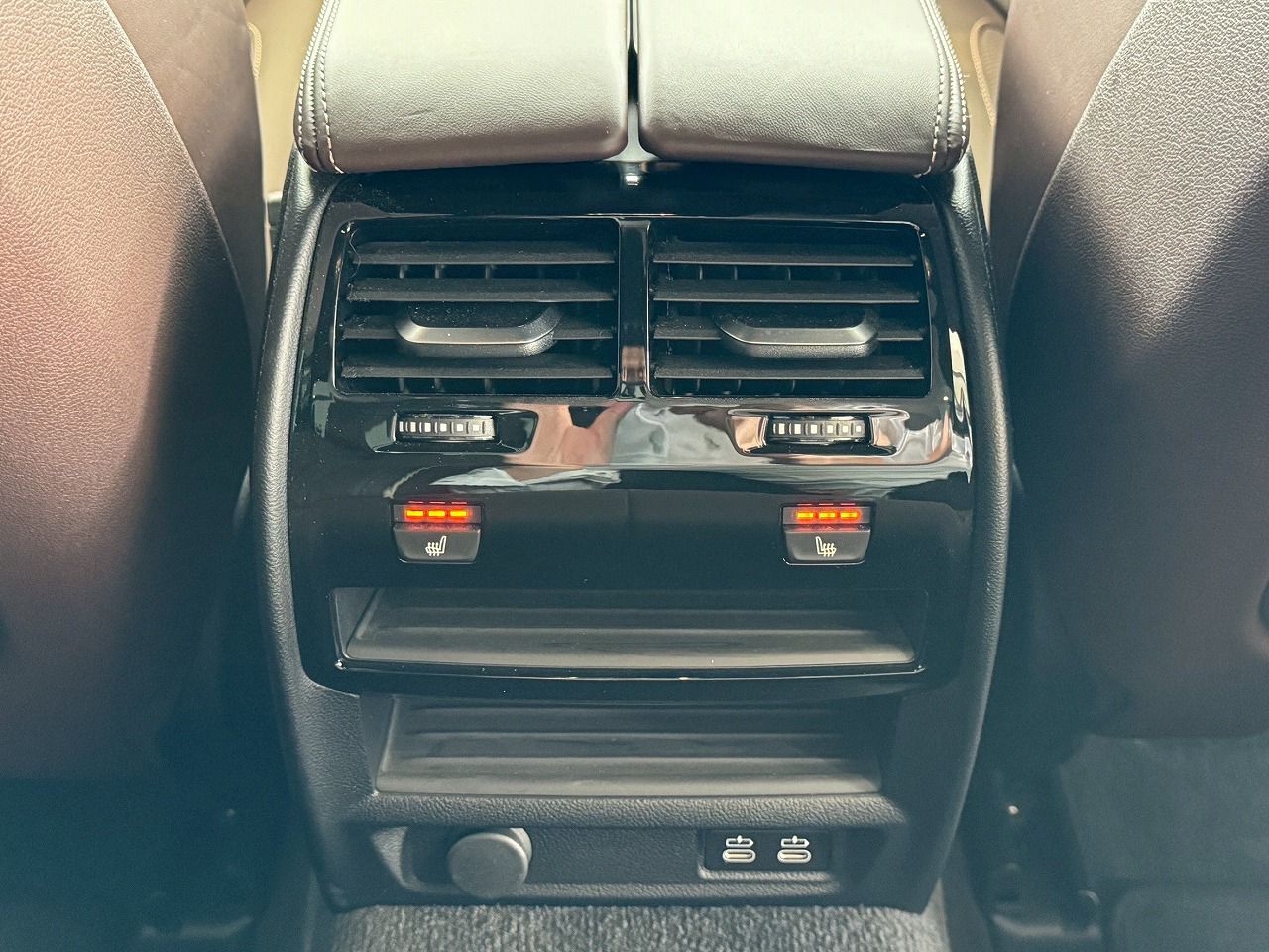 530e Sedan RHD