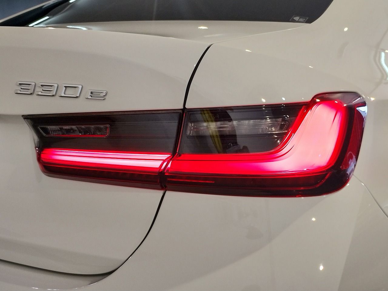 G20 330e Saloon LCI RHD MX