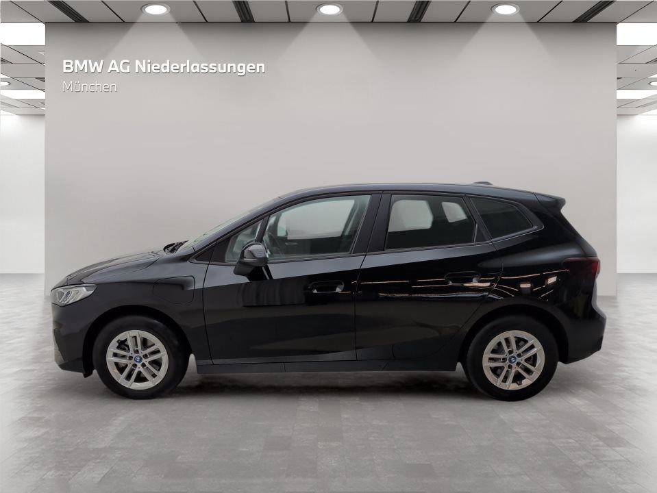 BMW 225