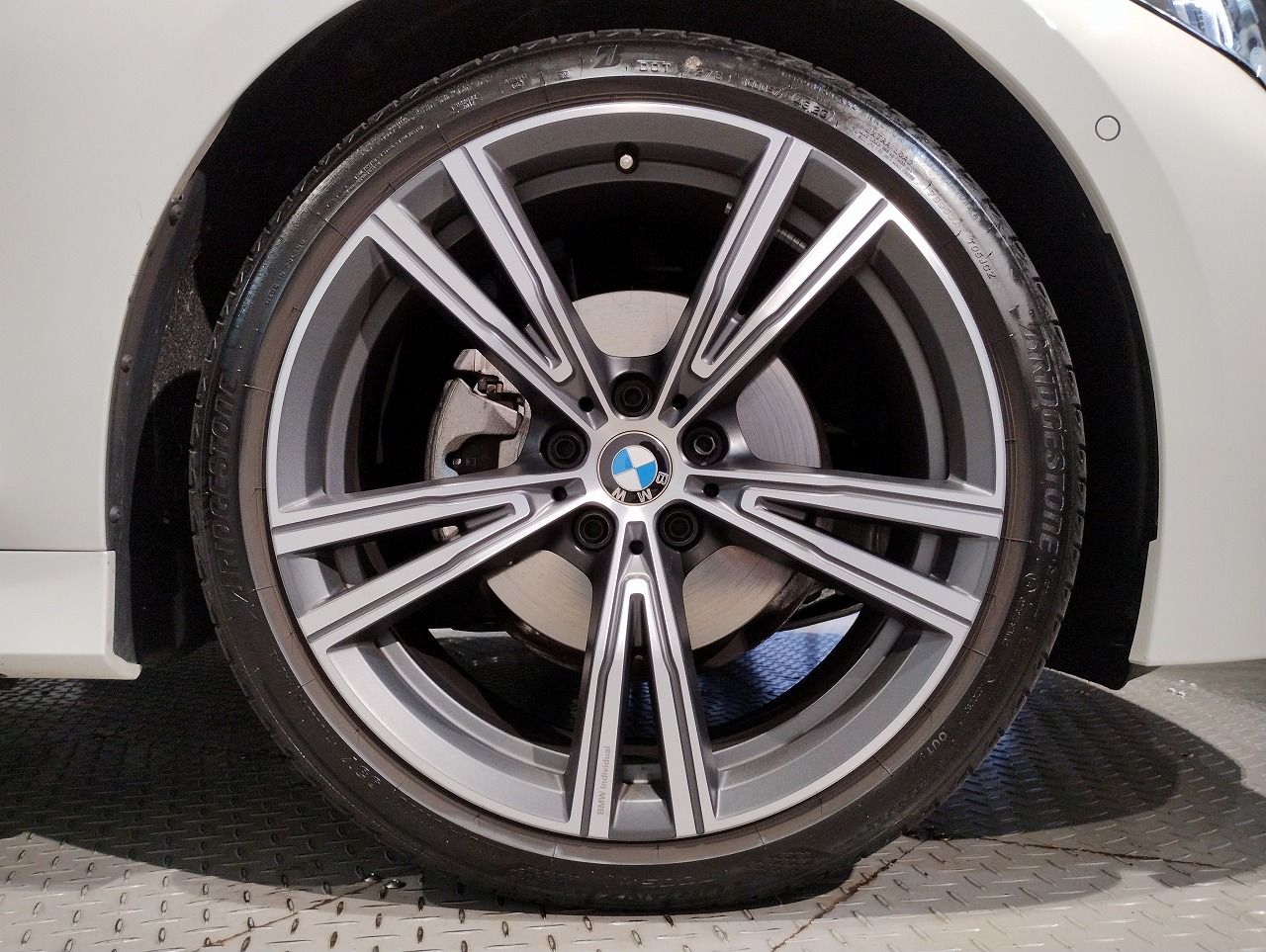 320d xDrive Berline RHD