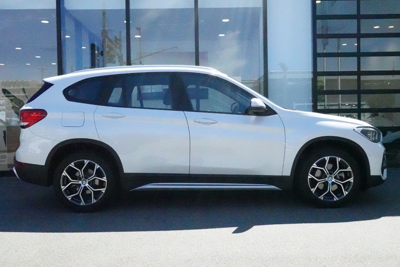 X1 sDrive18i RHD