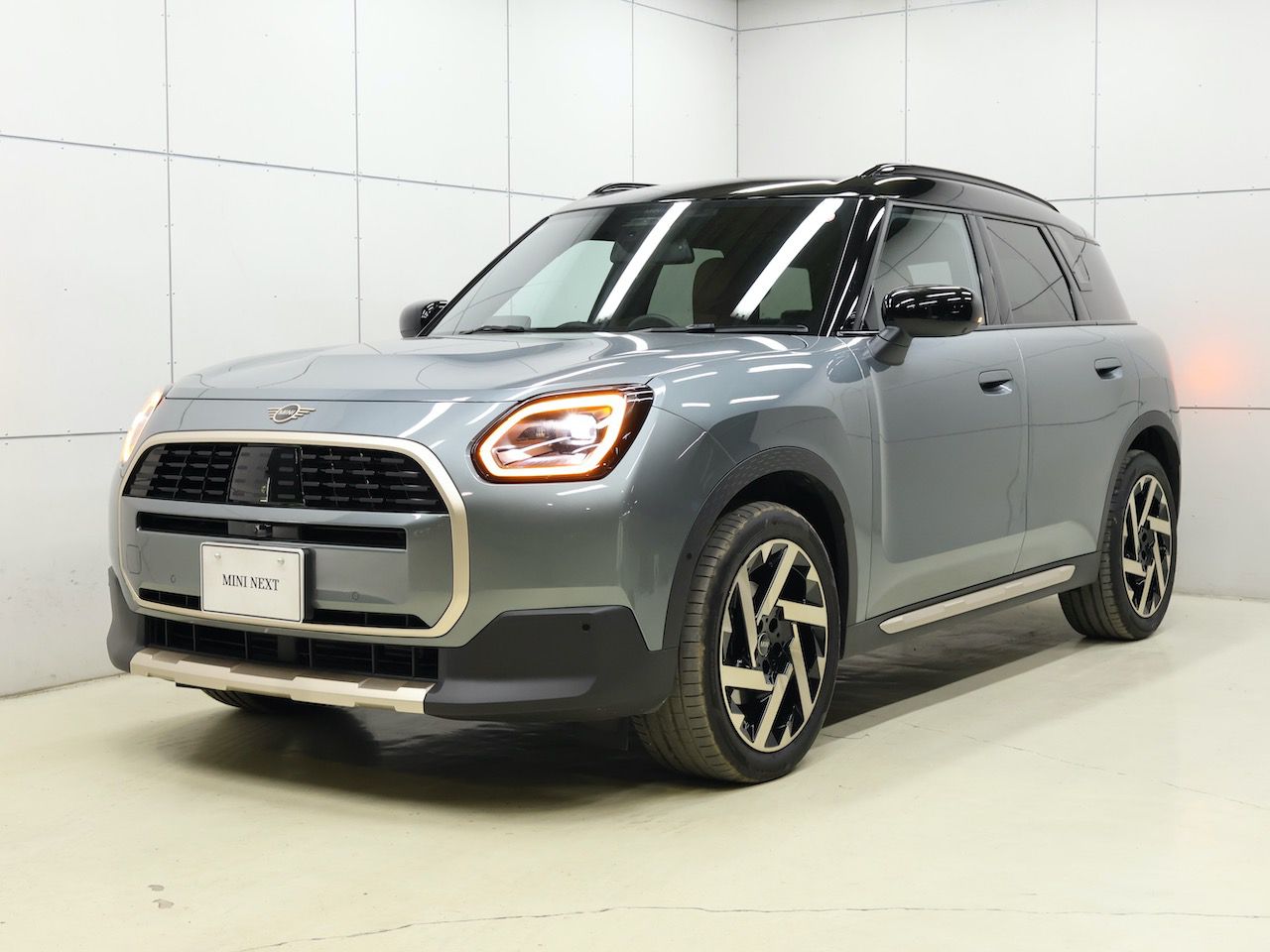 THE NEW MINI COUNTRYMAN D
