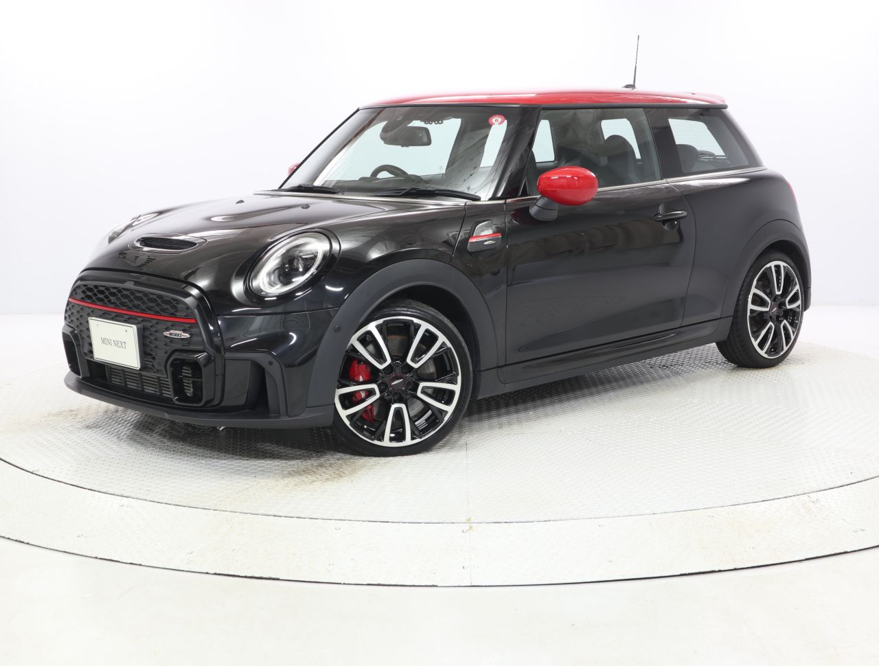 THE MINI JOHN COOPER WORKS.