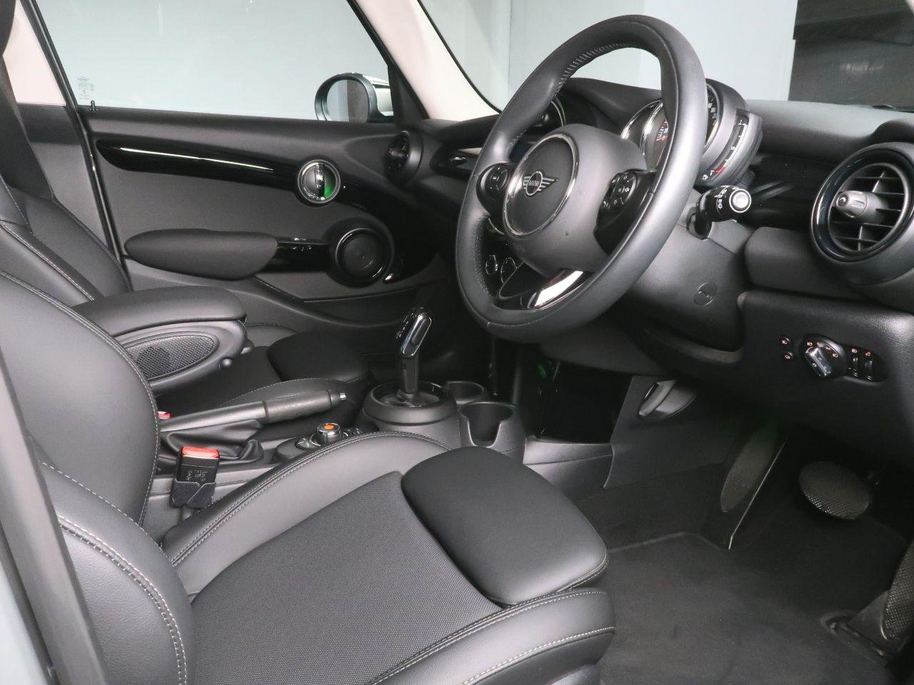 MINI F55 Cooper D 5dr Hatch LCI