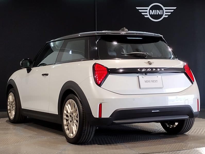 F66 MINI Cooper C 3Dr