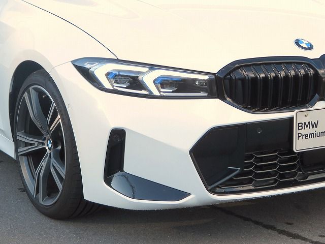 320d xDrive Berline RHD