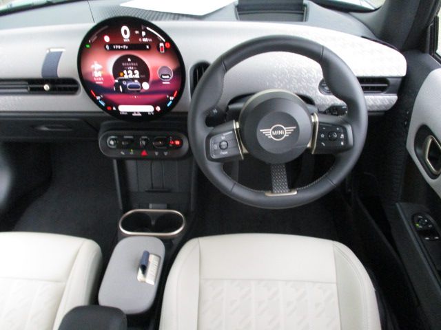 F66 MINI Cooper C 3Dr