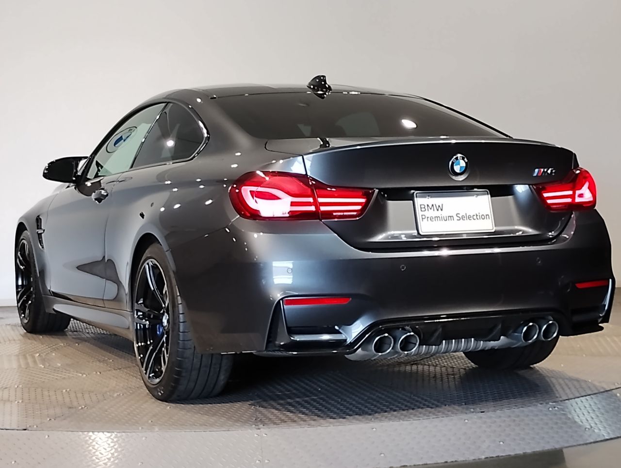M4 CO
