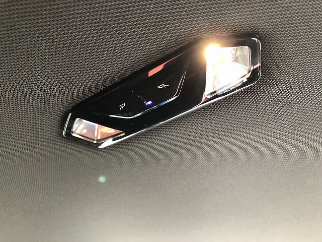 X2 M35i xDrive RHD