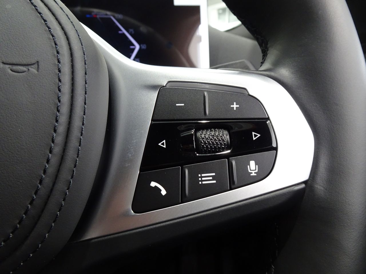 G26 i4 eDrive40 RHD