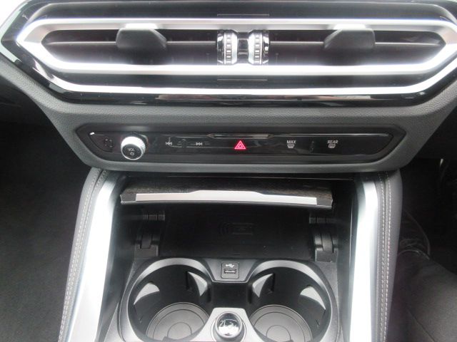G26 i4 eDrive40 RHD