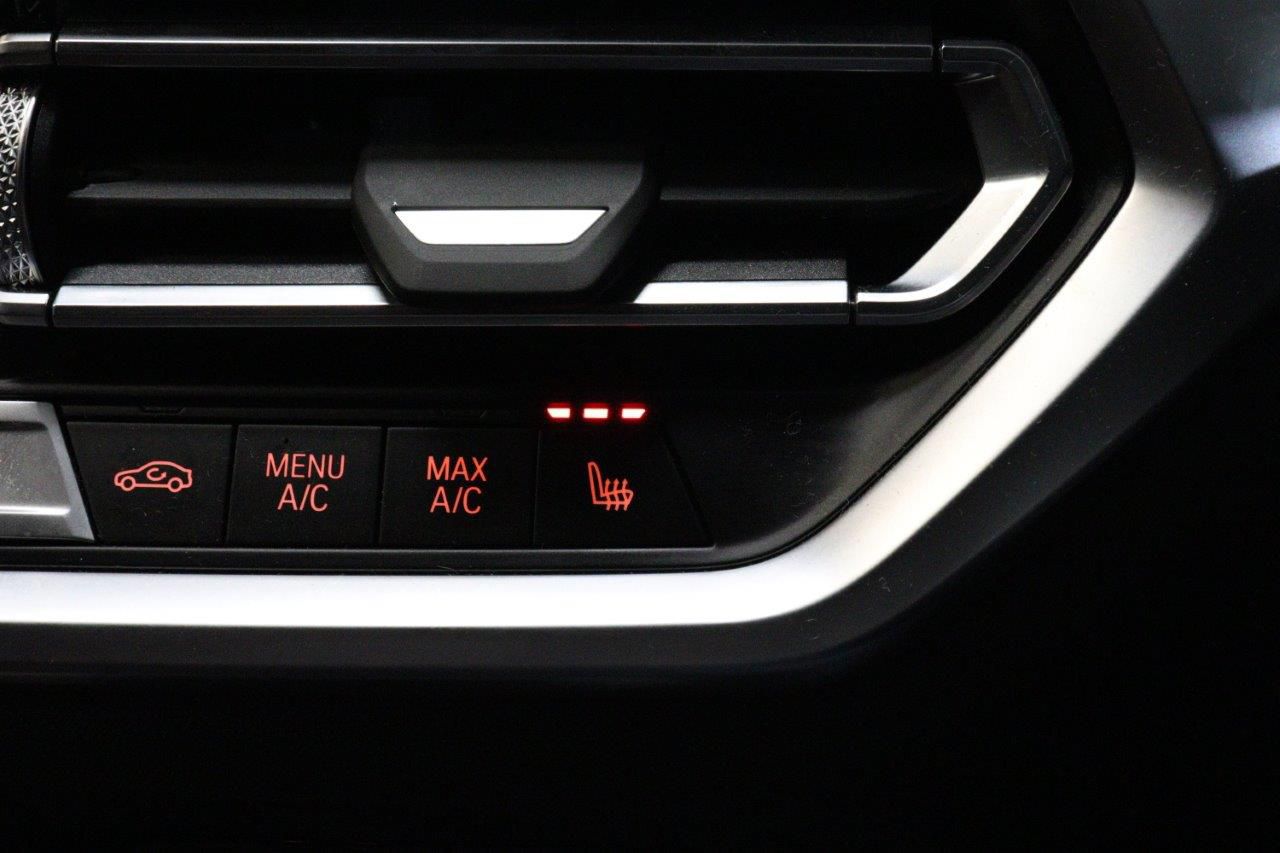 M240i xDrive Coupé RHD