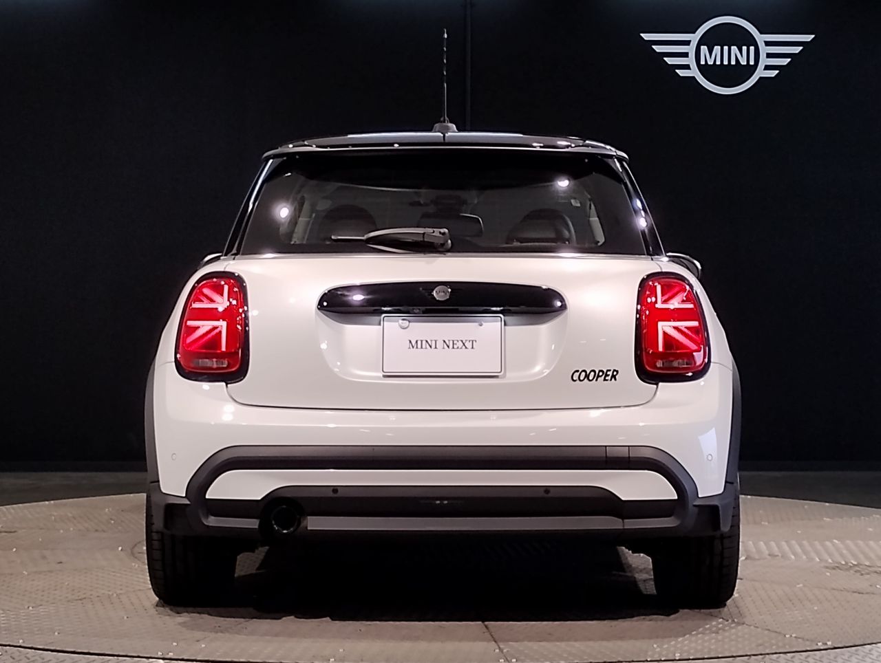 MINI Cooper F56 RHD