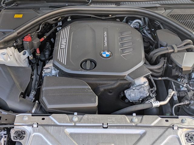 320d xDrive Berline RHD
