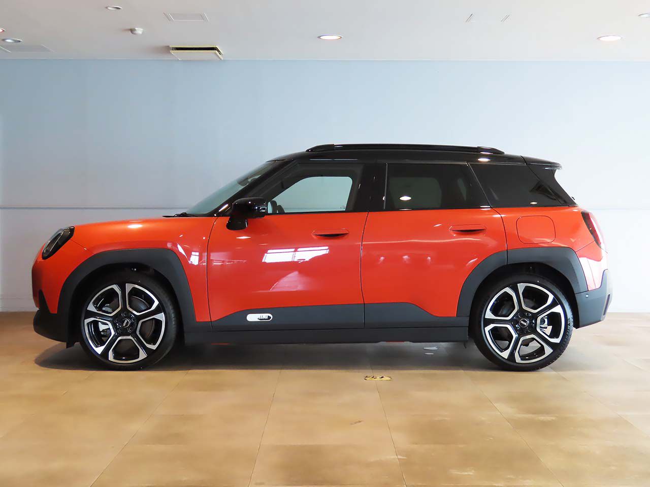 J05 MINI Aceman SE