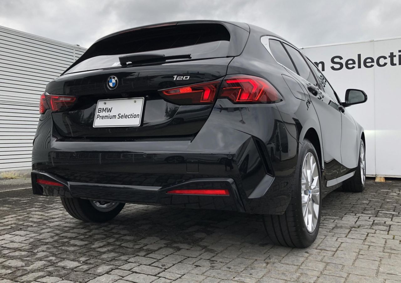 120 Sport Sports Hatch