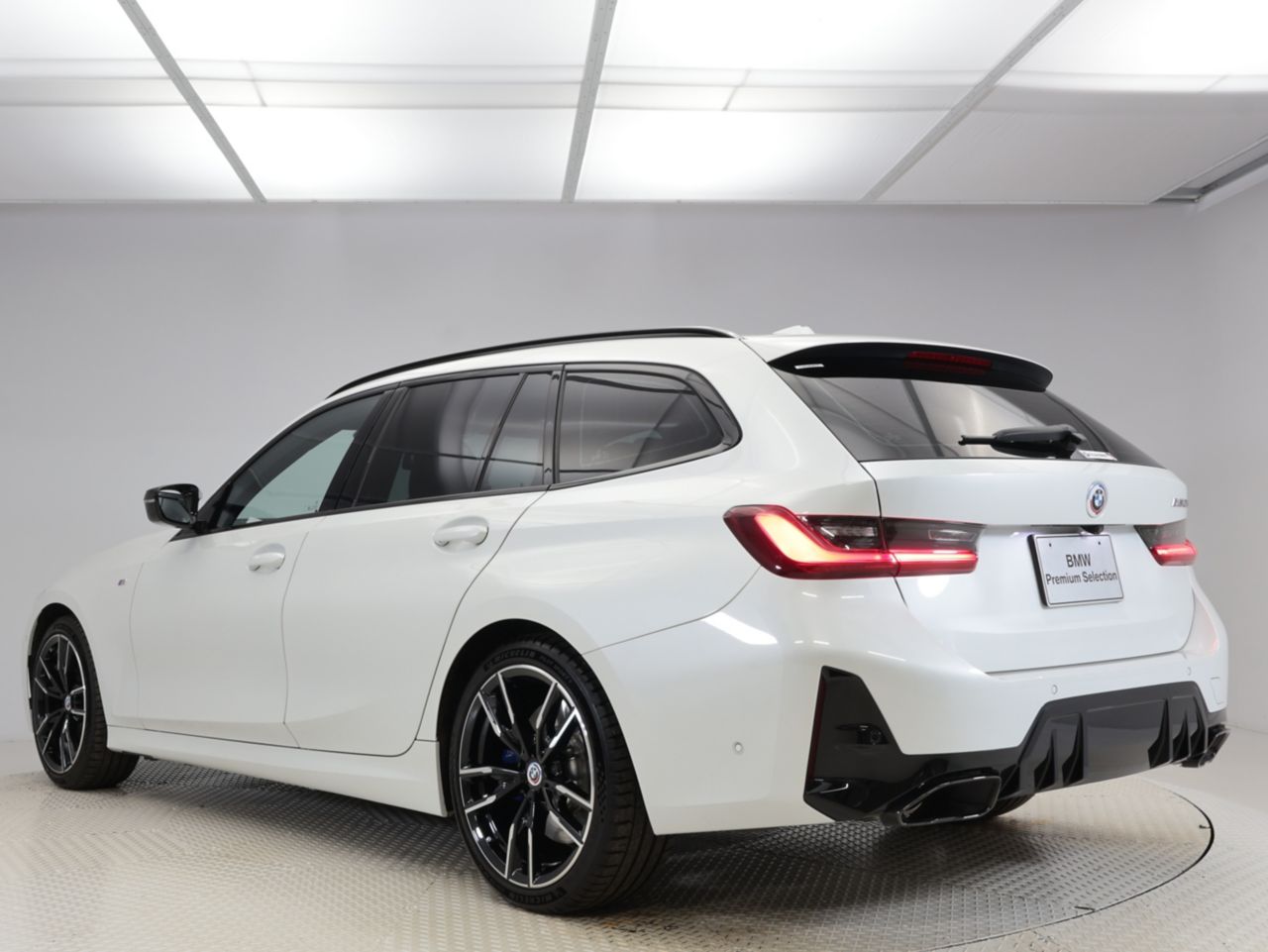 G21 M340i xDrive Touring LCI RHD