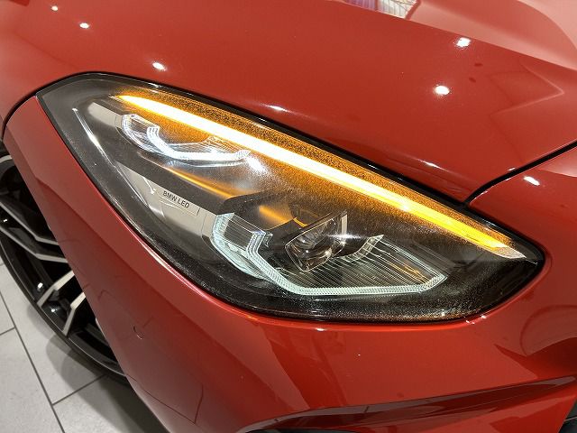 G29 z4 sDrive20i RHD