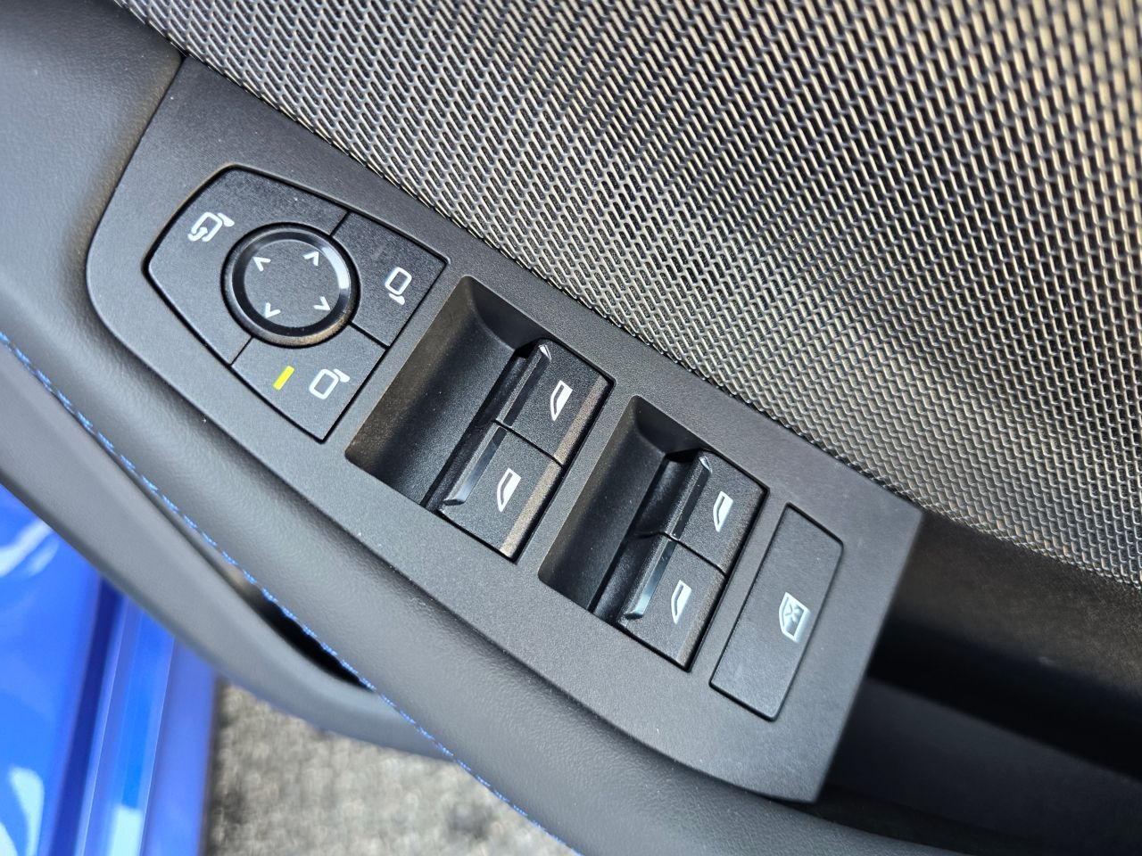 M135 xDrive Sports Hatch