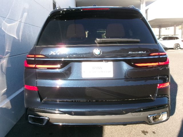 X7 xDrive40d RHD US