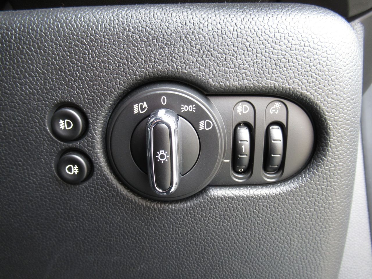 MINI F55 Cooper D 5dr Hatch LCI