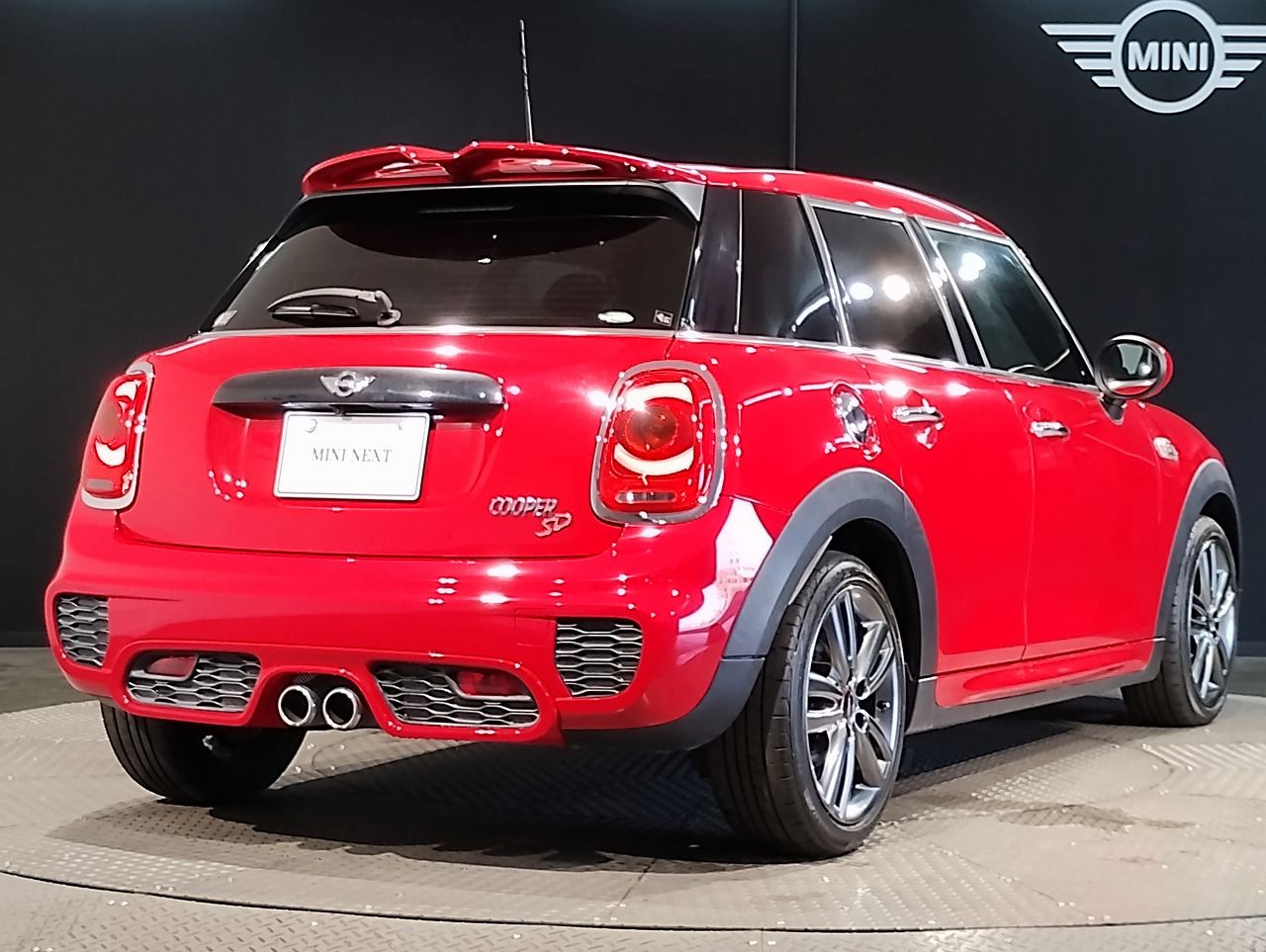 F55 COOPER S D(AT)