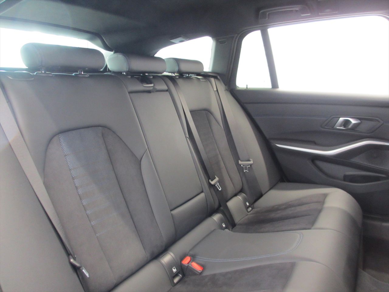 G21 320i Touring LCI RHD