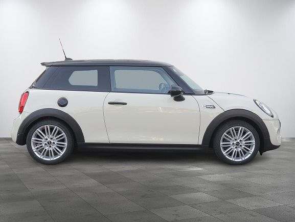 F56 COOPER S D(AT)