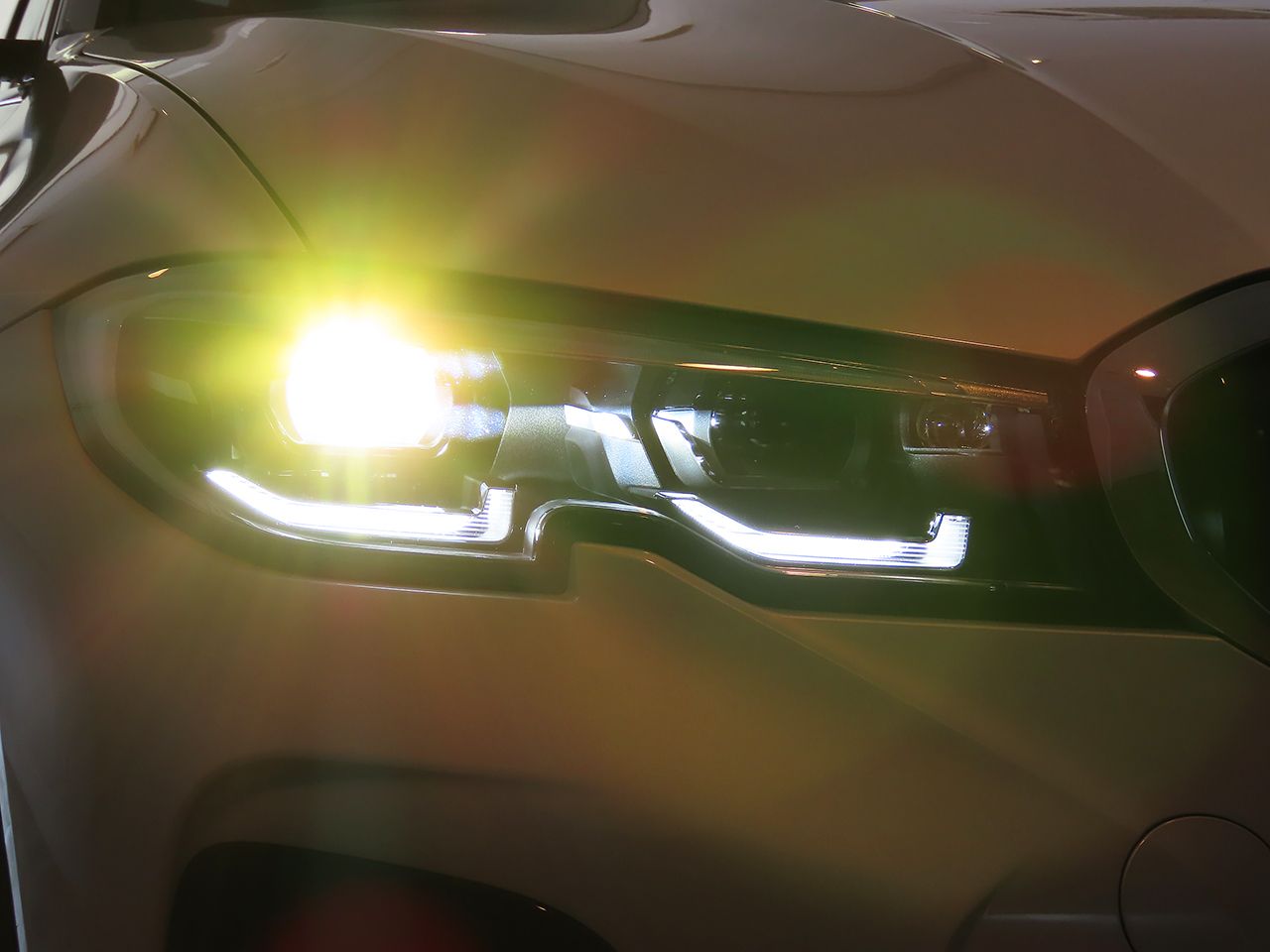 G20 320d xDrive RHD Saloon
