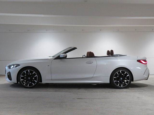 G** 4**i C********** B** 2**i RHD