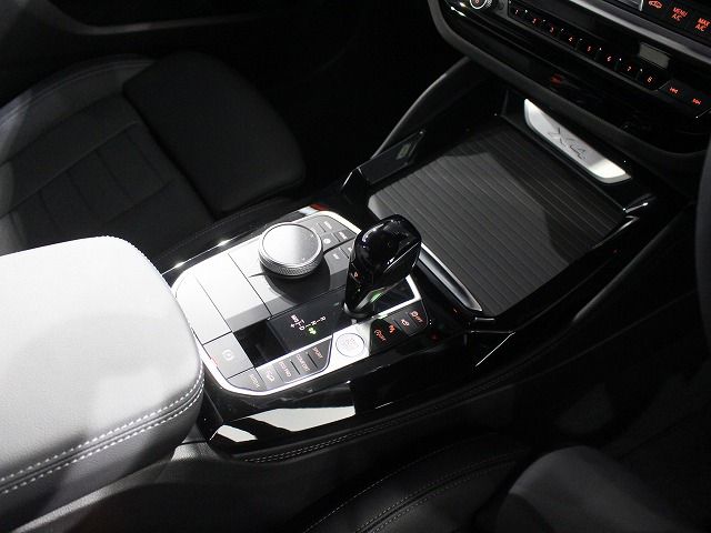 X4 xDrive20d RHD