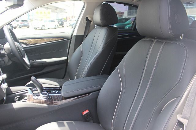 520i Sedan RHD