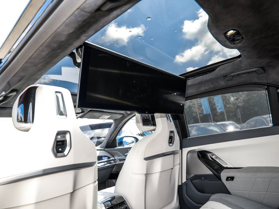 BMW 740