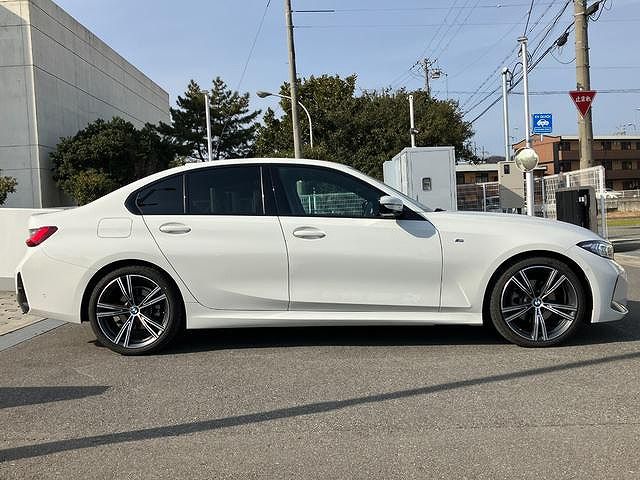 320d xDrive Berline RHD