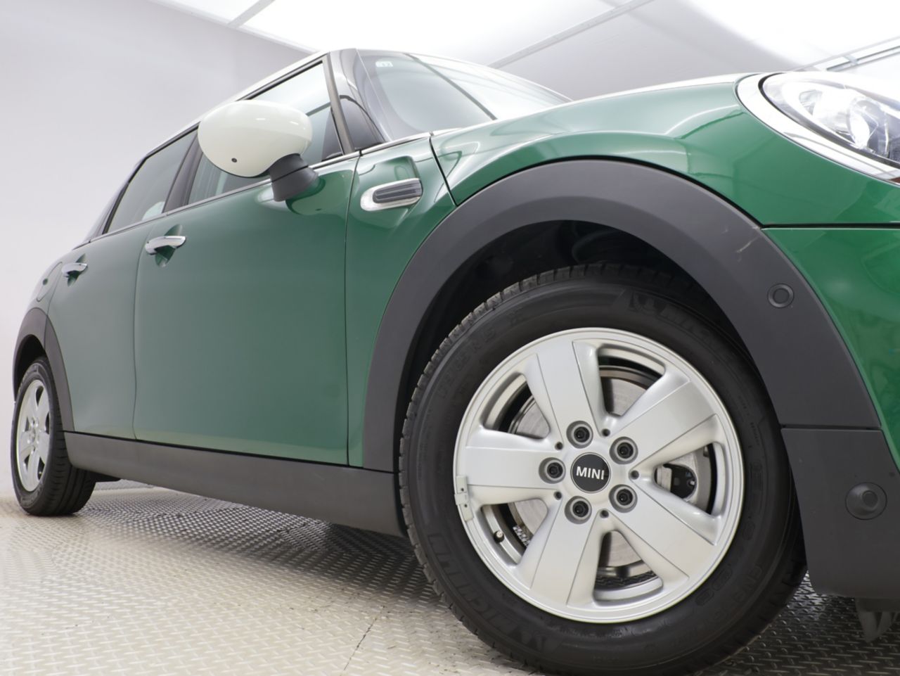 MINI F55 Cooper D 5dr Hatch LCI