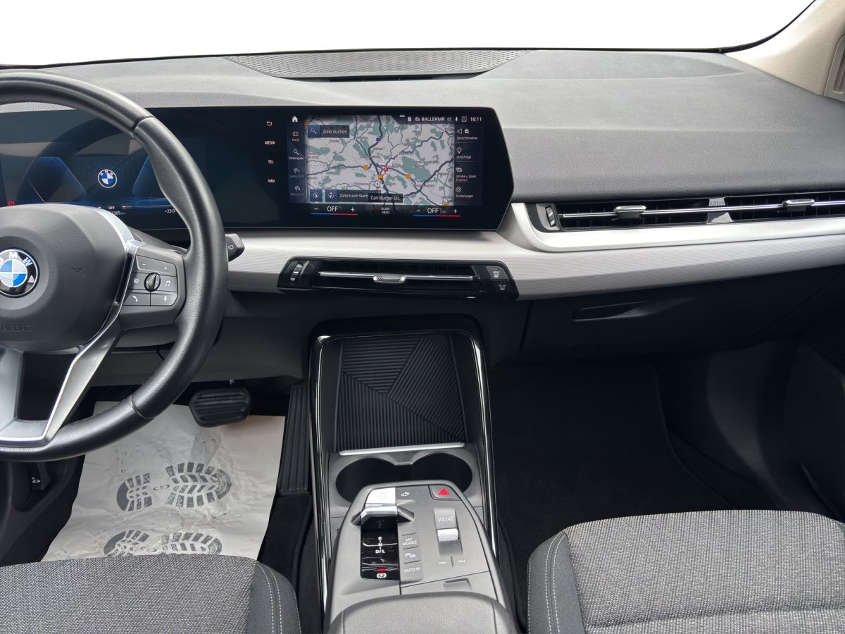 BMW 218