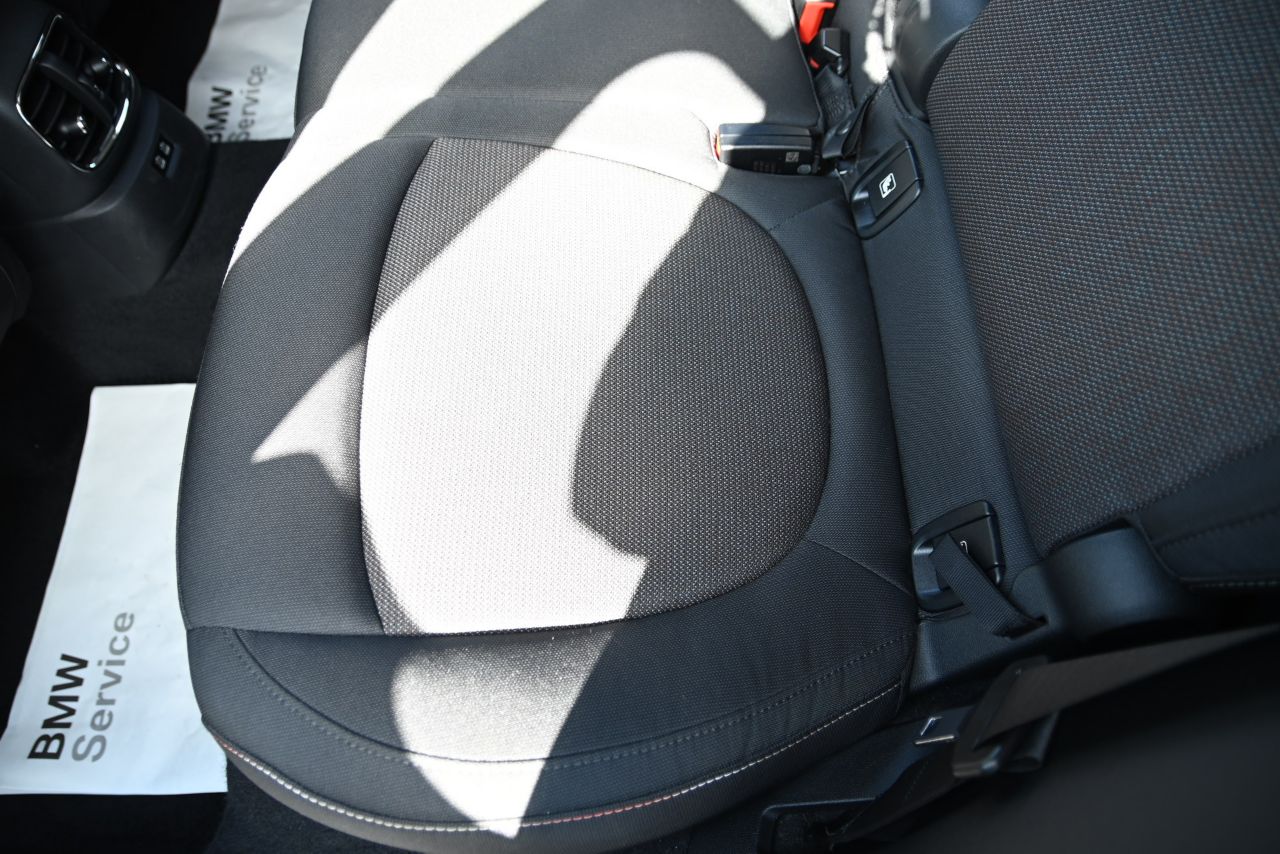 MINI CROSSOVER COOPER D