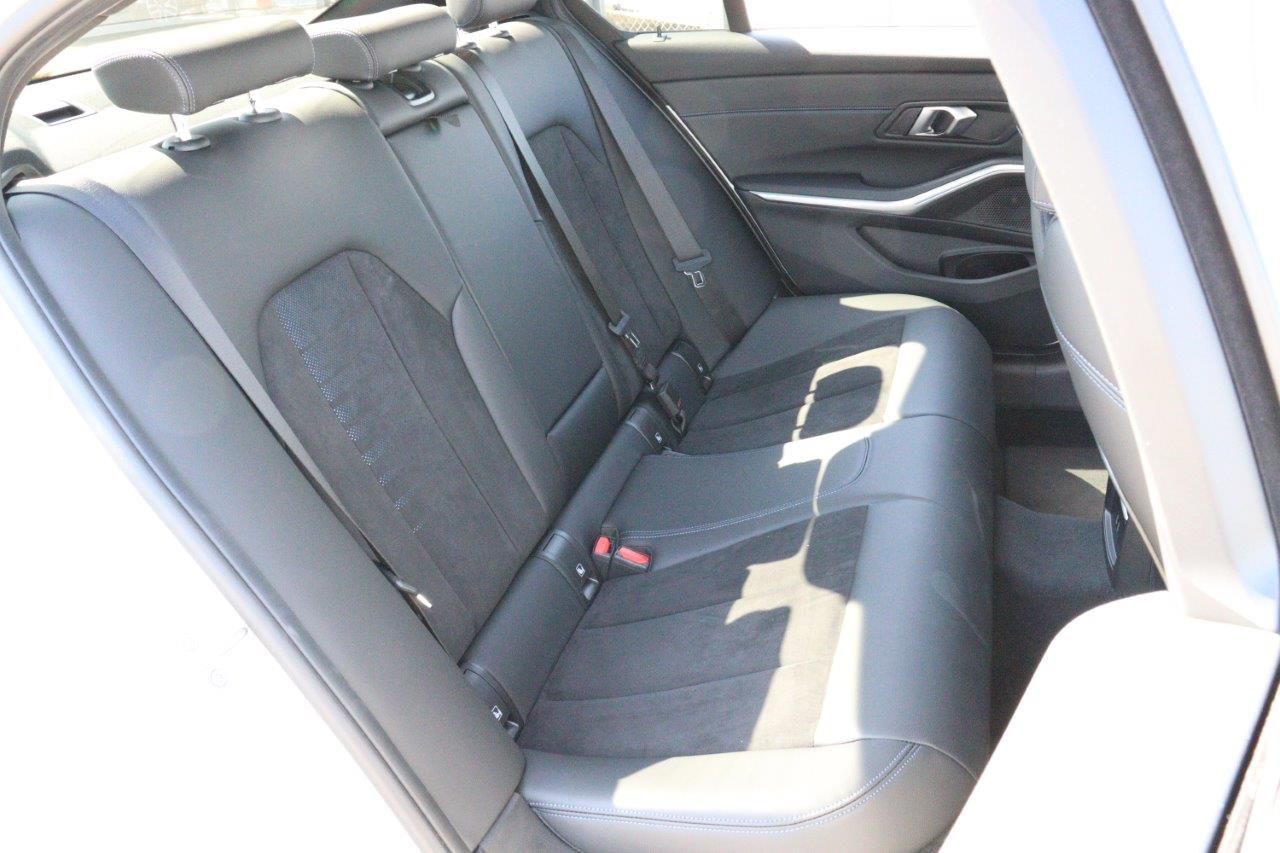 320d xDrive Berline RHD