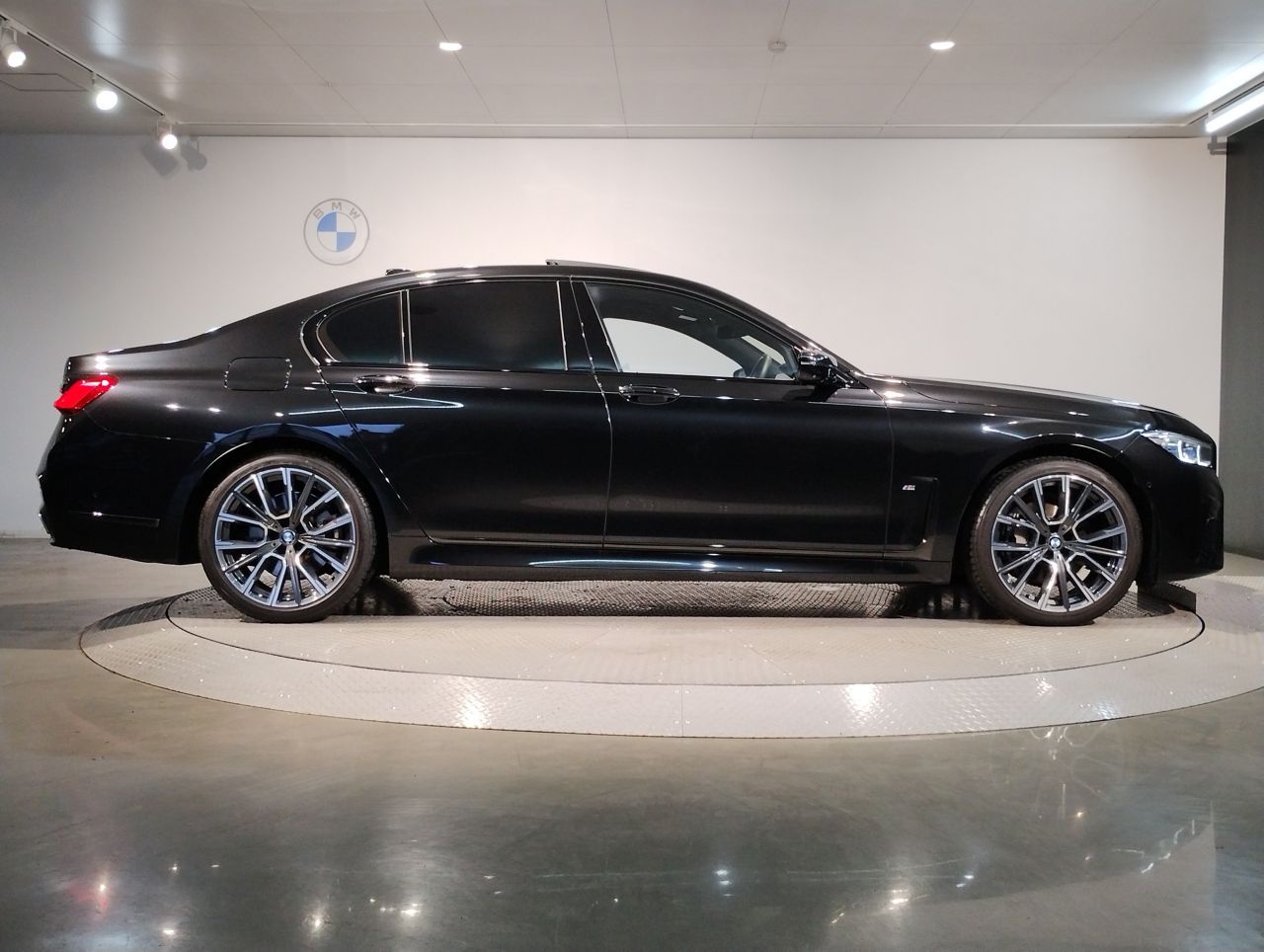 740d xDrive M Sport | 740 | 7シリーズ | BMW | 車両 | IUCP JP BMW Website