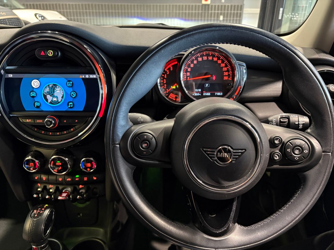 F55 COOPER D (AT)