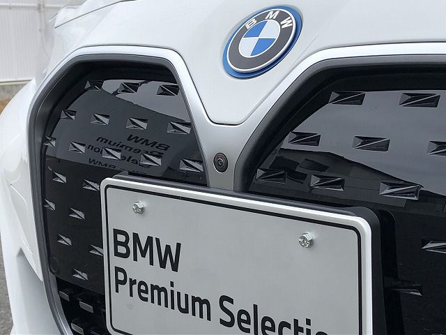 G26 i4 eDrive40 RHD