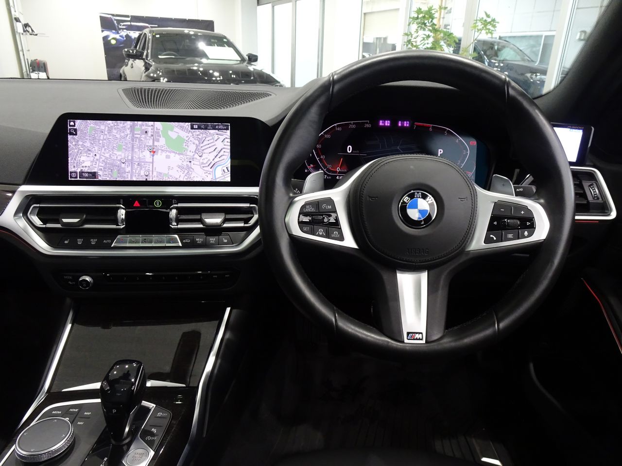 320i Sedan RHD