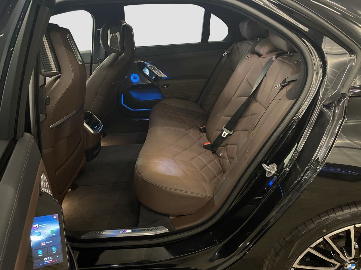 BMW 760