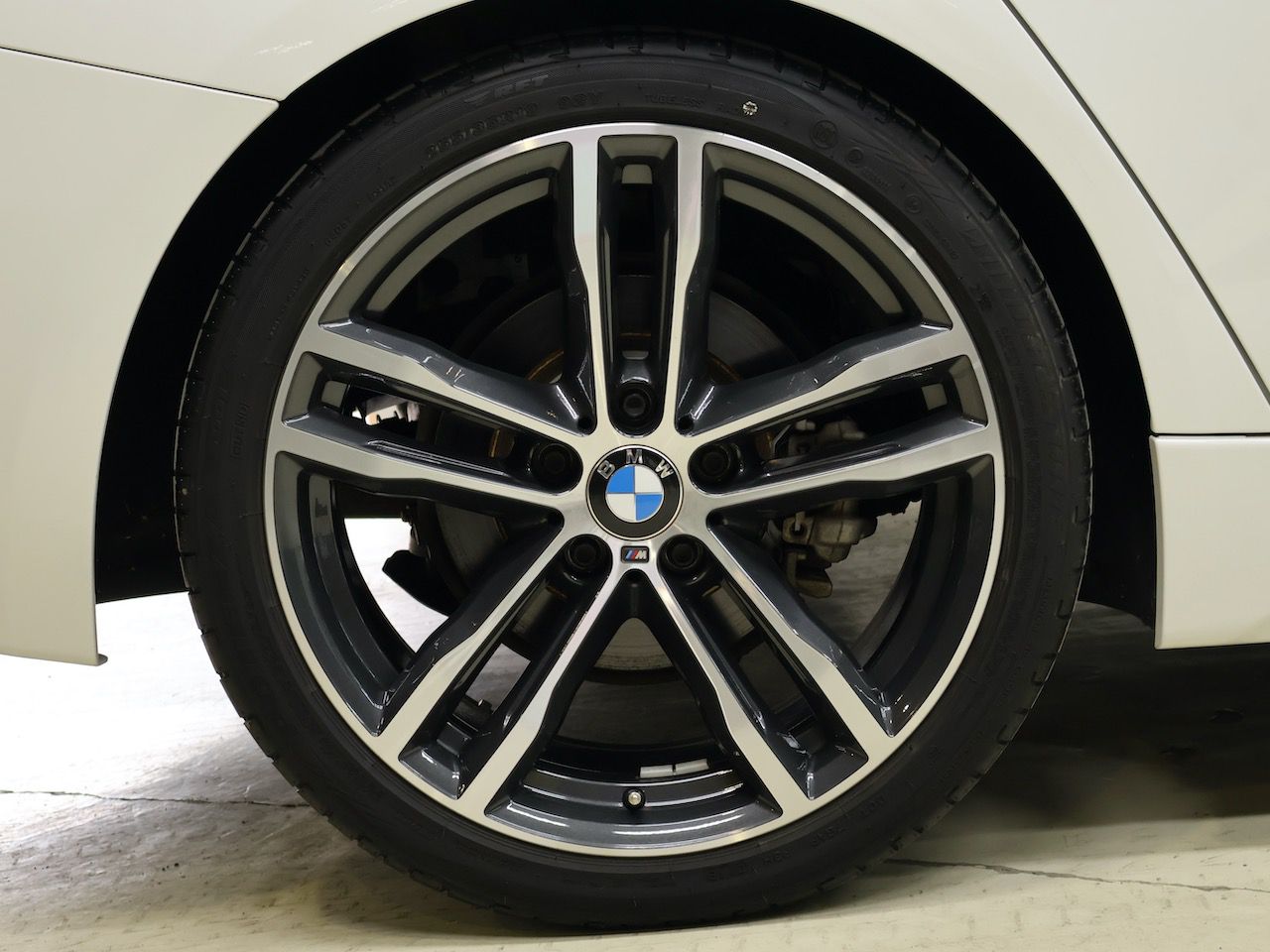 320D SEDAN RHD