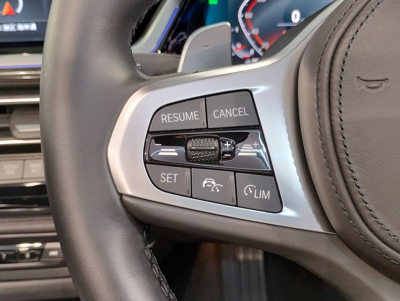 G29 z4 sDrive20i RHD