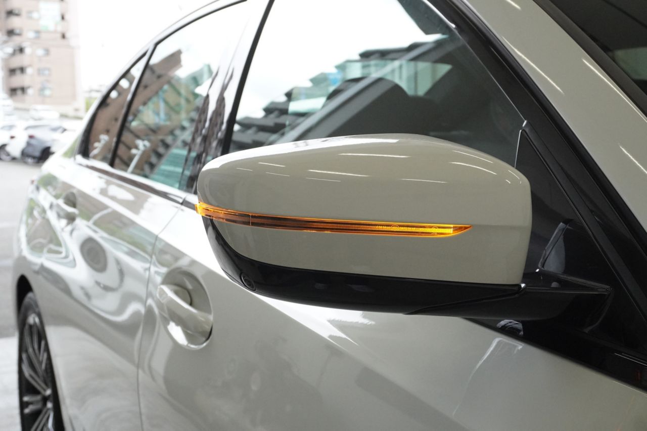 G20 330i Saloon RHD MX