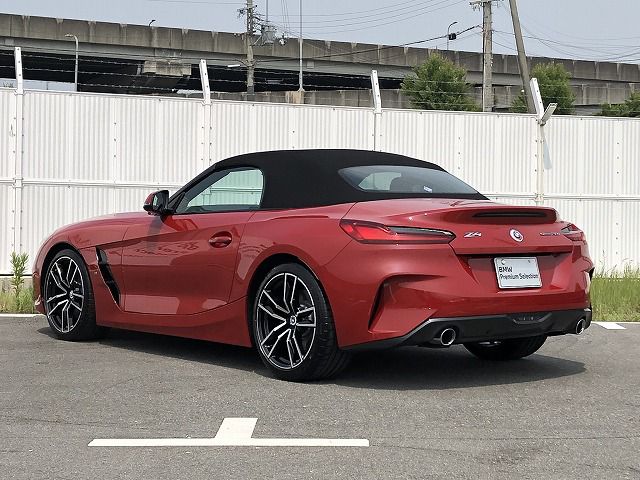 G29 z4 sDrive20i RHD
